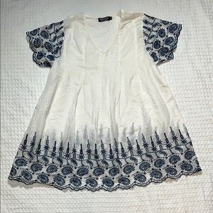 Natura Women’s Designed Portugal Elegant White and Blue Embroidered Tunic  SZ M